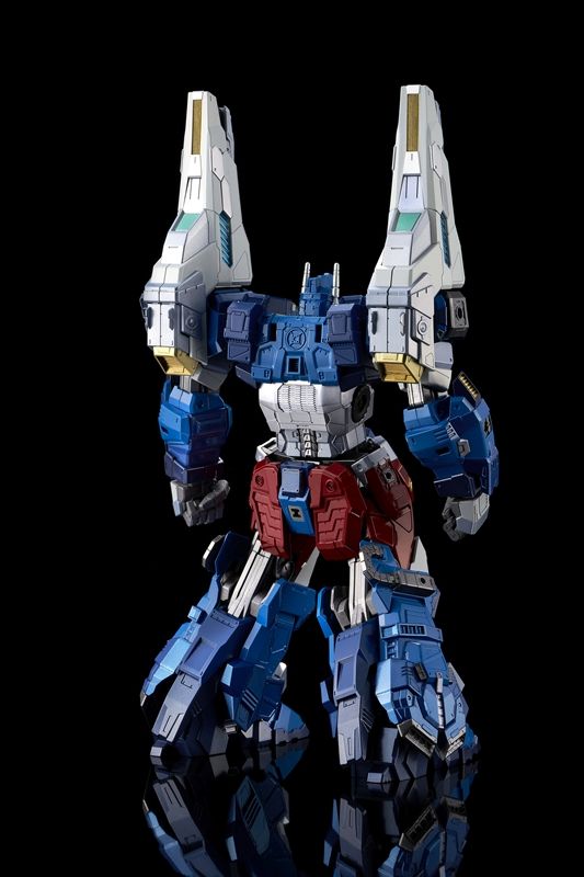 PRE ORDER – [ KURO KARA KURI ] ULTRA MAGNUS