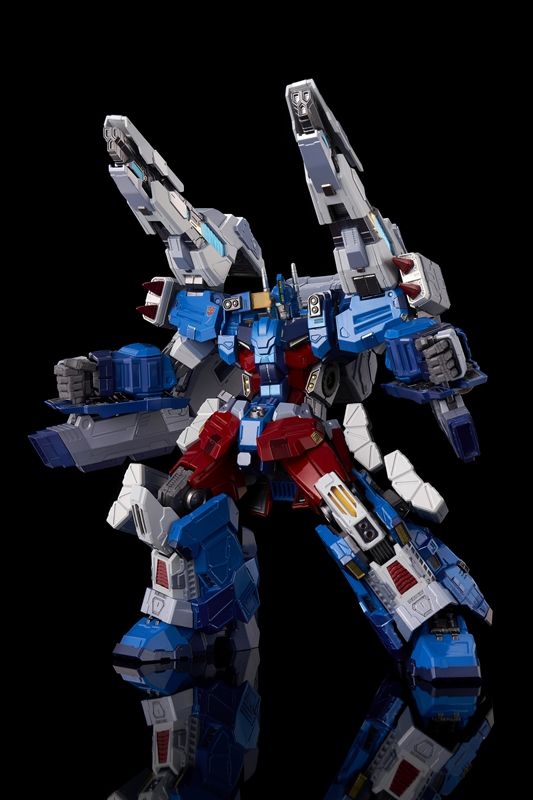 PRE ORDER – [ KURO KARA KURI ] ULTRA MAGNUS