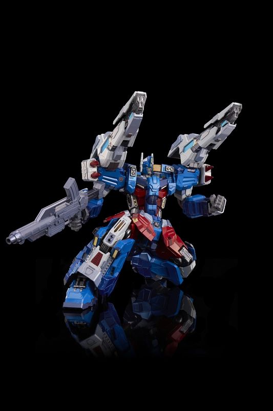 PRE ORDER – [ KURO KARA KURI ] ULTRA MAGNUS