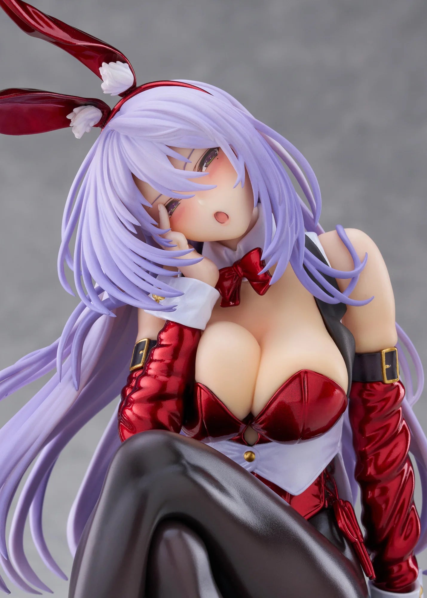 PRE ORDER – 1/7 SHE LAUGHS SHY...I FEEL ASHAMED AMAGASA TSUDURI BUNNY STYLE (XMAS SANTA COLOR)