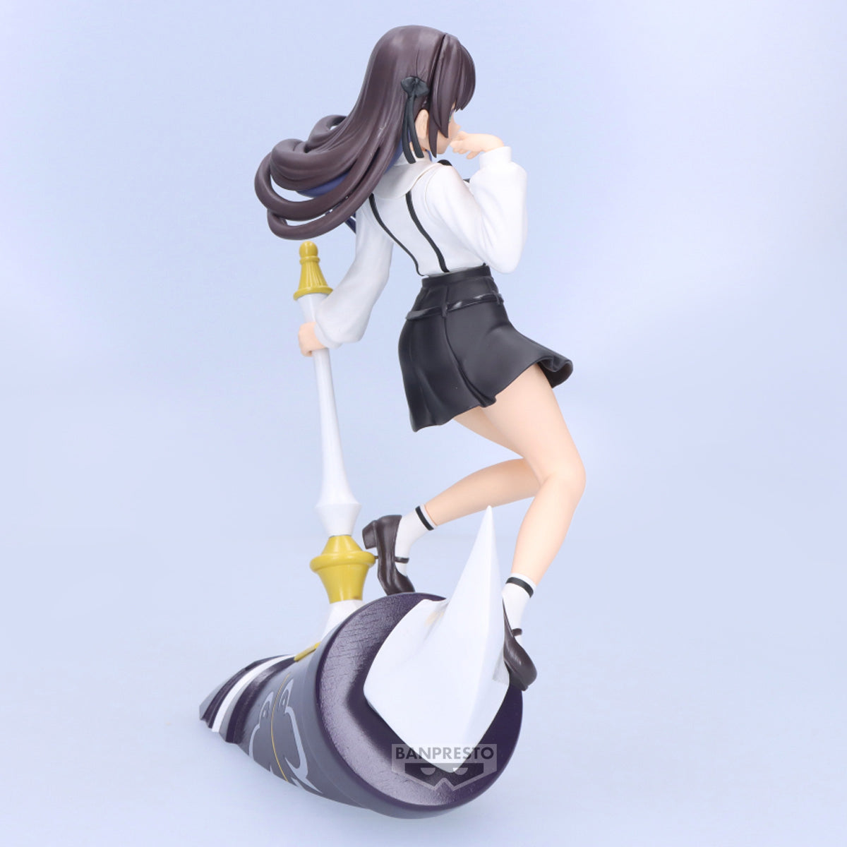 PRE ORDER – I MAY BE A GUILD RECEPTIONIST, BUT I’LL SOLO ANY BOSS TO CLOCK OUT ON TIME ALINA CLOVER FIGURE