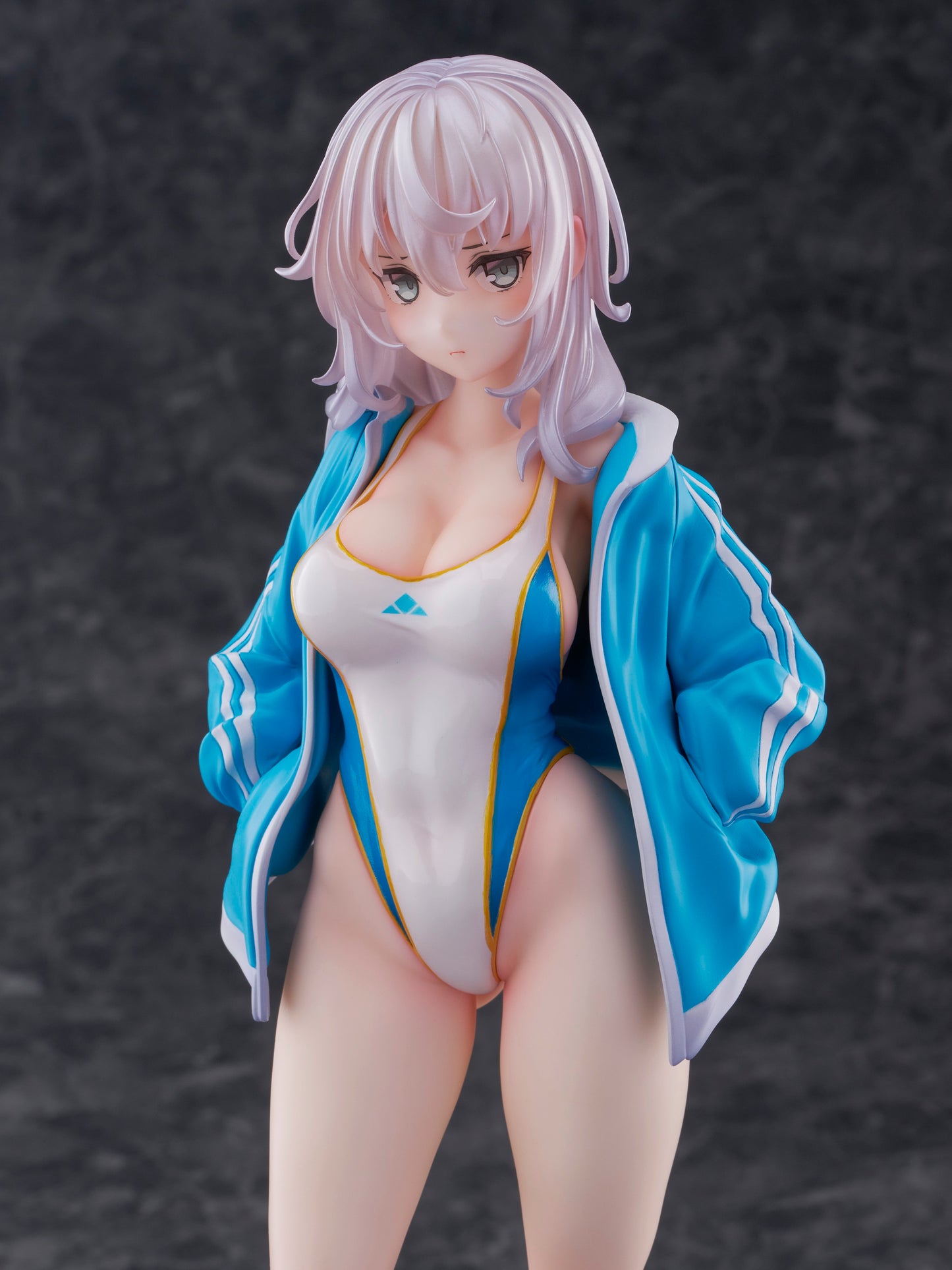 PRE ORDER – 1/6 KOIKOI - SAKURA - TSUNDERE MANAGER KOMARI