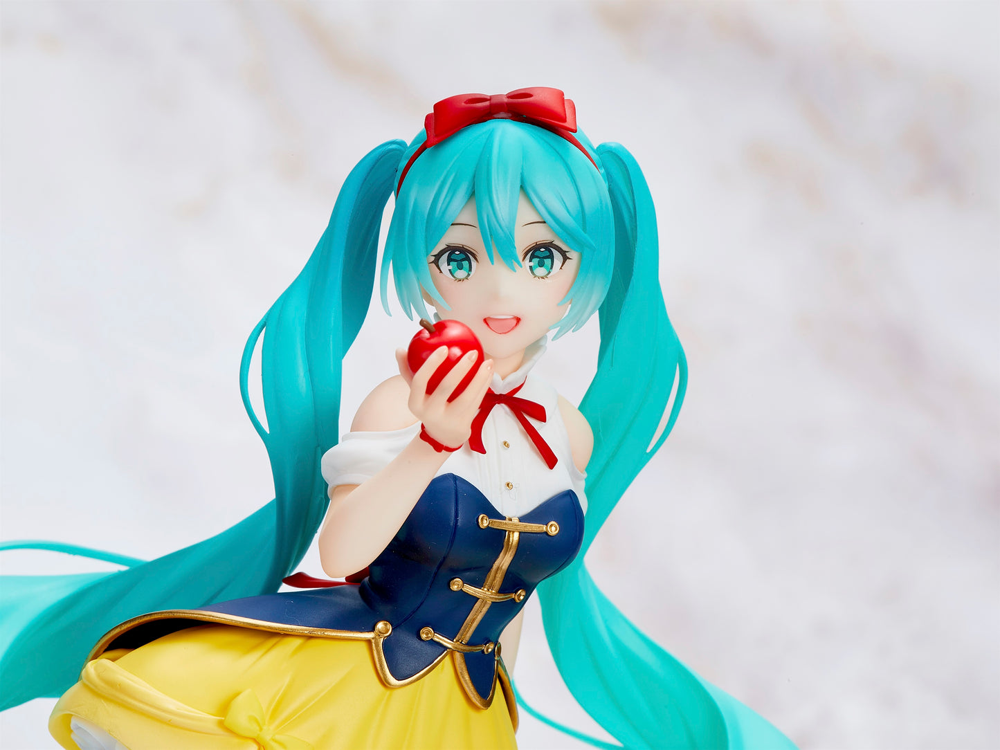 BACK ORDER – CHARACTER VOCAL SERIES 01: HATSUNE MIKU - HATSUNE MIKU WONDERLAND FIGURE - SNOW WHITE (RE-RUN)