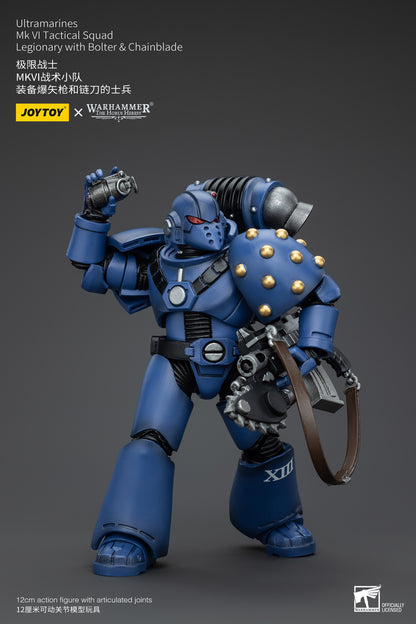 PRE ORDER – 1/18 JOYTOY ULTRAMARINES MK VI TACTICAL SQUAD - LEGIONARY WITH BOLTER & CHAINBLADE JT00089