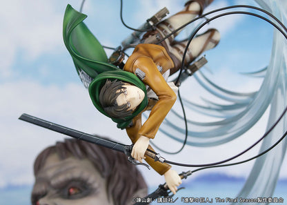 PRE ORDER – SCALE FIGURE LEVI VS BEAST TITAN VER.