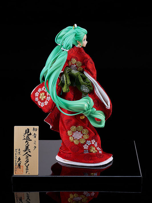 PRE ORDER – 1/7 HATSUNE MIKU : BEAUTY LOOKING BACK MIKU VER. - KYUGETSU COLLABORATION JAPANESE DOLL