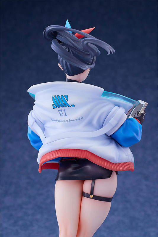 PRE ORDER – 1/7 GRIDMAN UNIVERSE - RIKKA TAKARADA : DREAMY DIVAS VER.