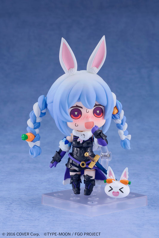 PRE ORDER – NENDOROID HOLOLIVE PRODUCTION X FATE / GRAND ORDER - USADA PEKORA ( MASH KYRIELIGHT COLLABORATION VER.)