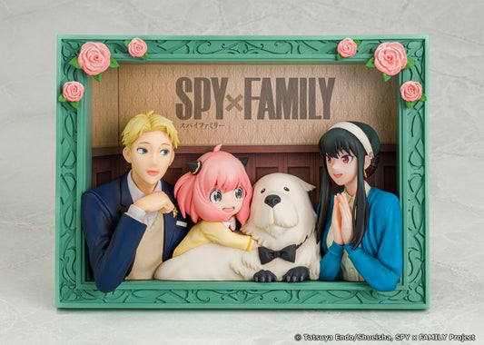 PRE ORDER – SPY X FAMILY NON ARTICULATED FIGURE - THE FORGERS