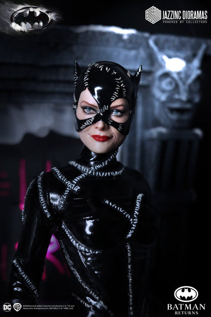 PRE ORDER – 1/6 JAZZINC DIORAMAS BATMAN RETURNS - CATWOMAN (DELUXE TWO PACK WHICH FEATURES, AND AN EXCLUSIVE DIORAMA)