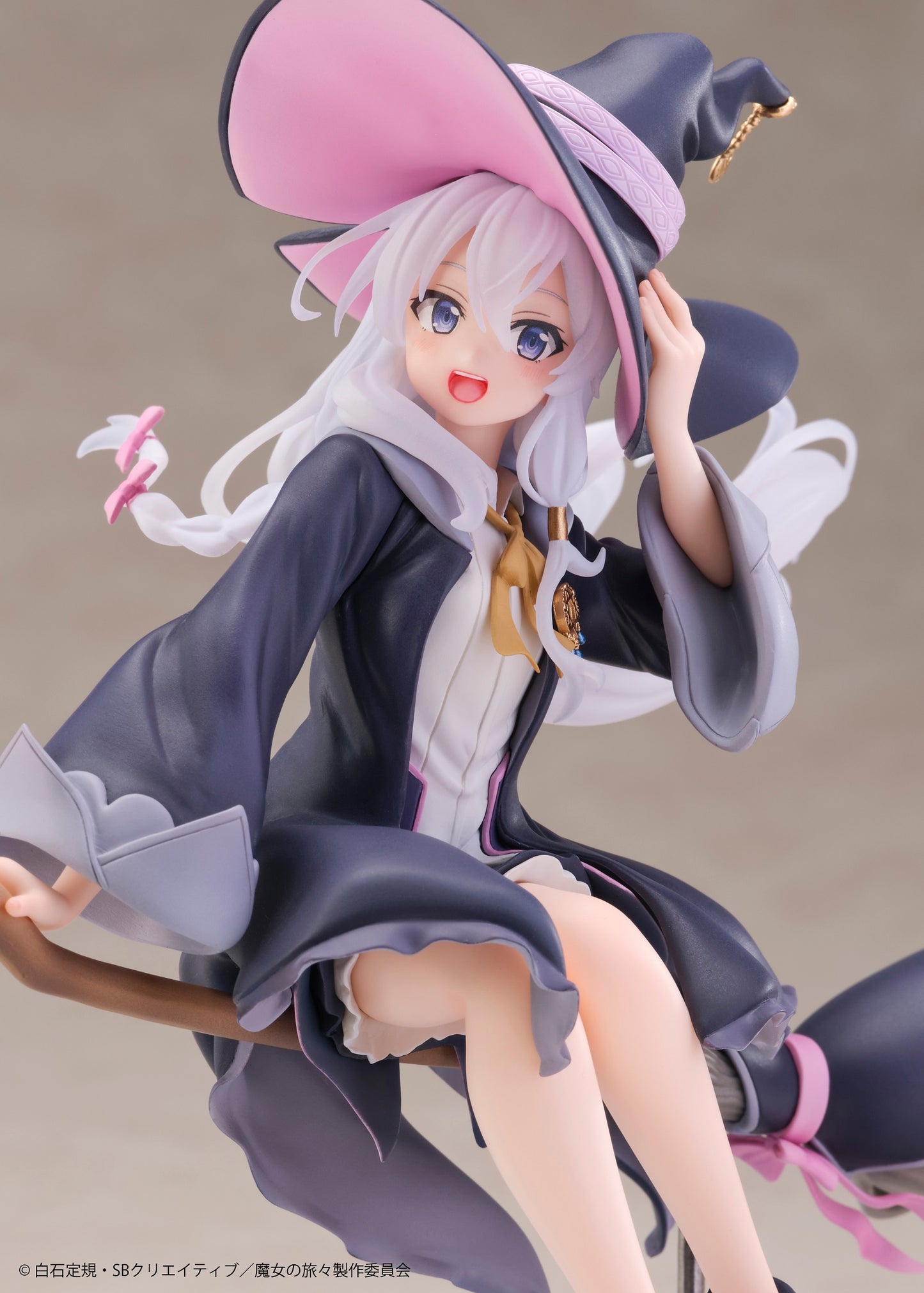 PRE ORDER – WANDERING WITCH: THE JOURNEY OF ELAINA AMP+ FIGURE - ELAINA (WITCH DRESS VER.) REISSUE