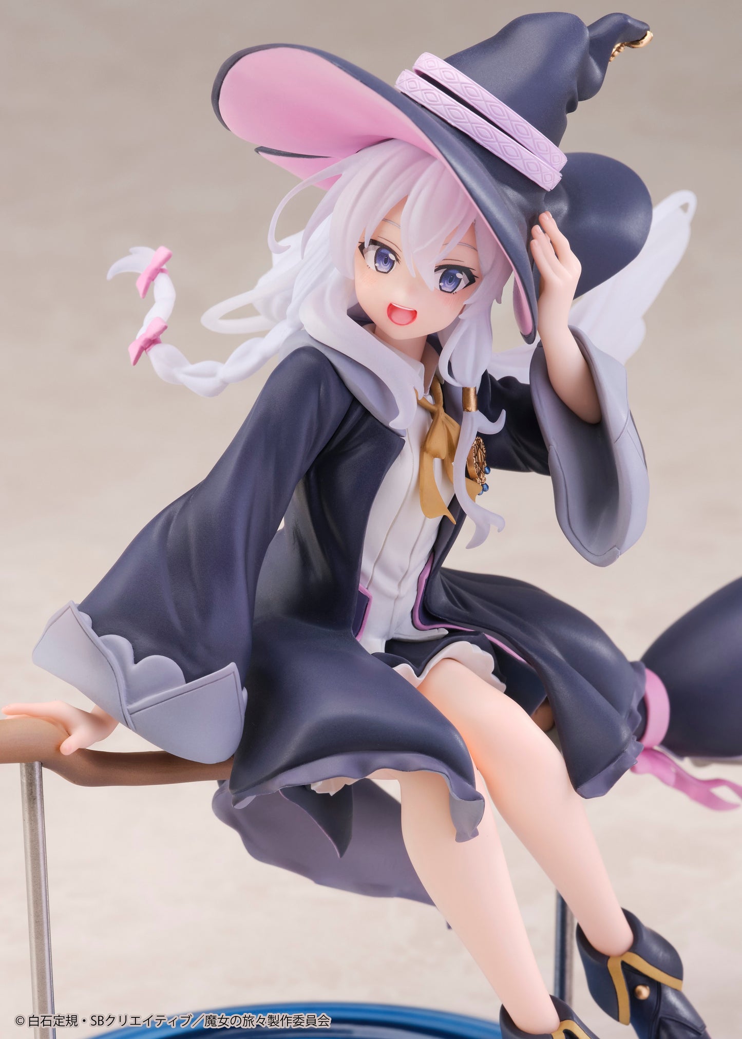 PRE ORDER – WANDERING WITCH: THE JOURNEY OF ELAINA AMP+ FIGURE - ELAINA (WITCH DRESS VER.) REISSUE