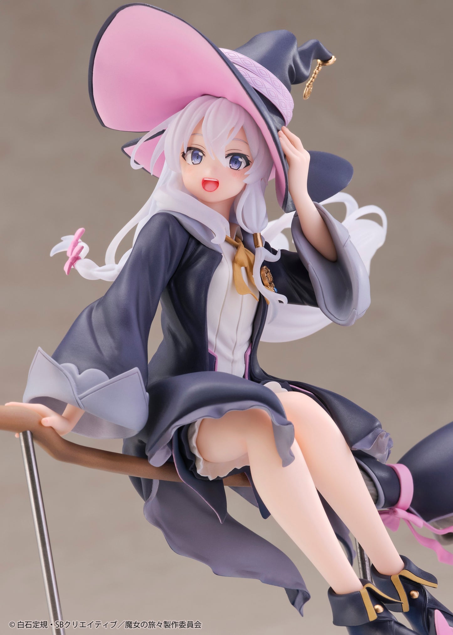 PRE ORDER – WANDERING WITCH: THE JOURNEY OF ELAINA AMP+ FIGURE - ELAINA (WITCH DRESS VER.) REISSUE