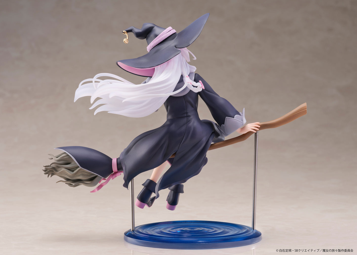 PRE ORDER – WANDERING WITCH: THE JOURNEY OF ELAINA AMP+ FIGURE - ELAINA (WITCH DRESS VER.) REISSUE