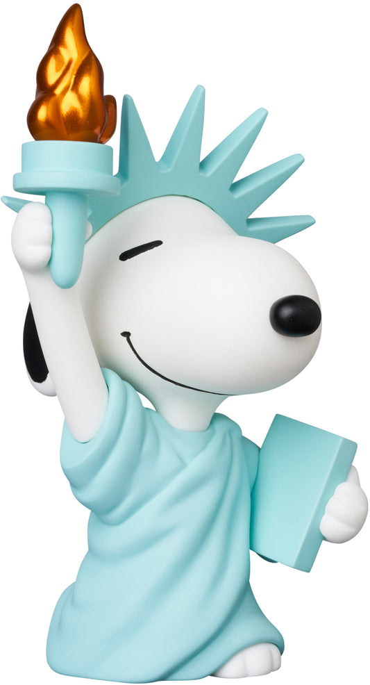 PRE ORDER – UDF PEANUTS SERIES 17 : STATUE OF LIBERTY SNOOPY