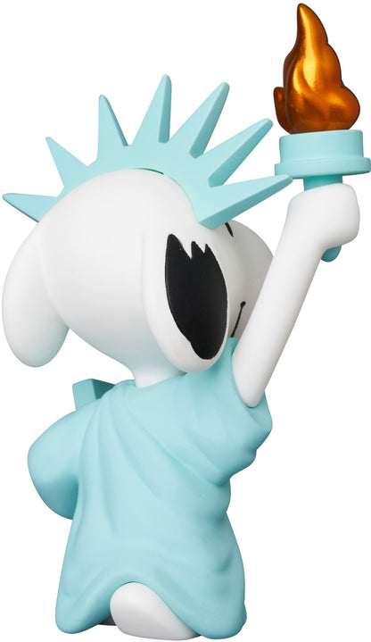 PRE ORDER – UDF PEANUTS SERIES 17 : STATUE OF LIBERTY SNOOPY