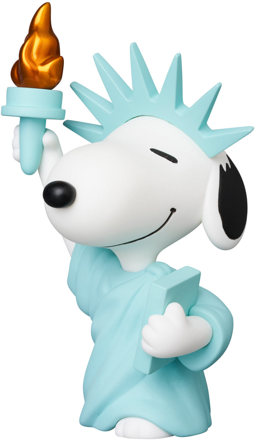 PRE ORDER – UDF PEANUTS SERIES 17 : STATUE OF LIBERTY SNOOPY